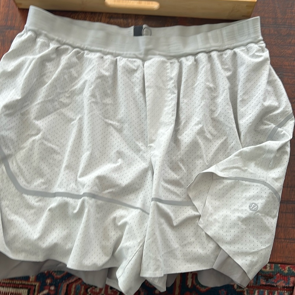Men’s Size Large Lululemon shorts
